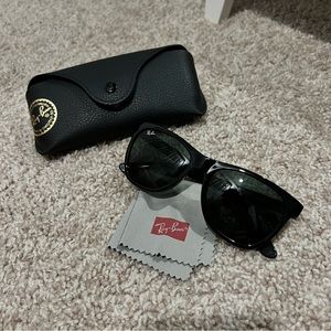 Classic black Ray Ban sunglasses